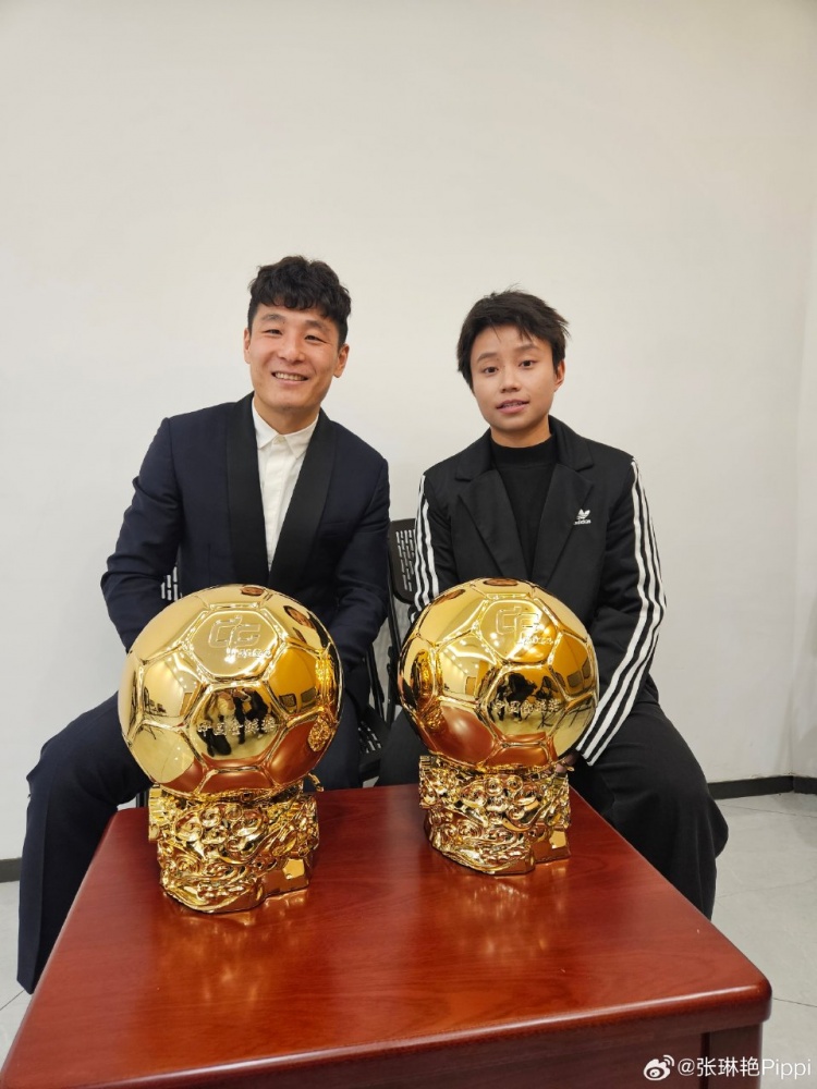  張琳艷社媒曬與武磊合照：感謝、榮幸、幸運，祝磊哥早日康復