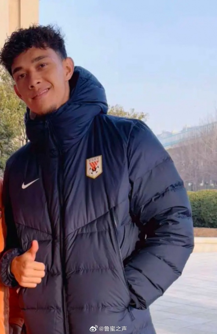  博主：泰山隊新援李小恒已抵達俱樂部，明天將隨隊登泰山祈福