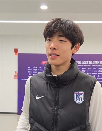  國青歸來上演中超首秀，朱鵬宇：感覺很好，場上大哥們很支持我