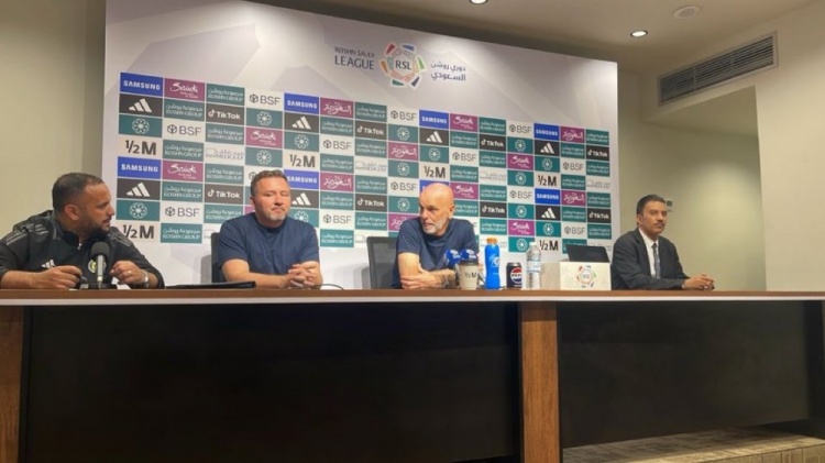  皮奧利：球隊(duì)并未因推遲開球而受影響，利雅得勝利配得上勝利