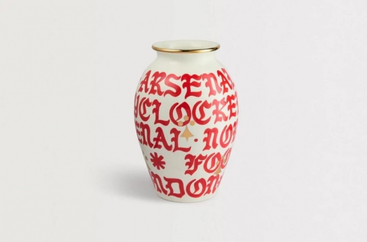  太陽(yáng)報(bào)：阿森納推出花瓶等瓷器的周邊產(chǎn)品，發(fā)售不到一小時(shí)就售罄