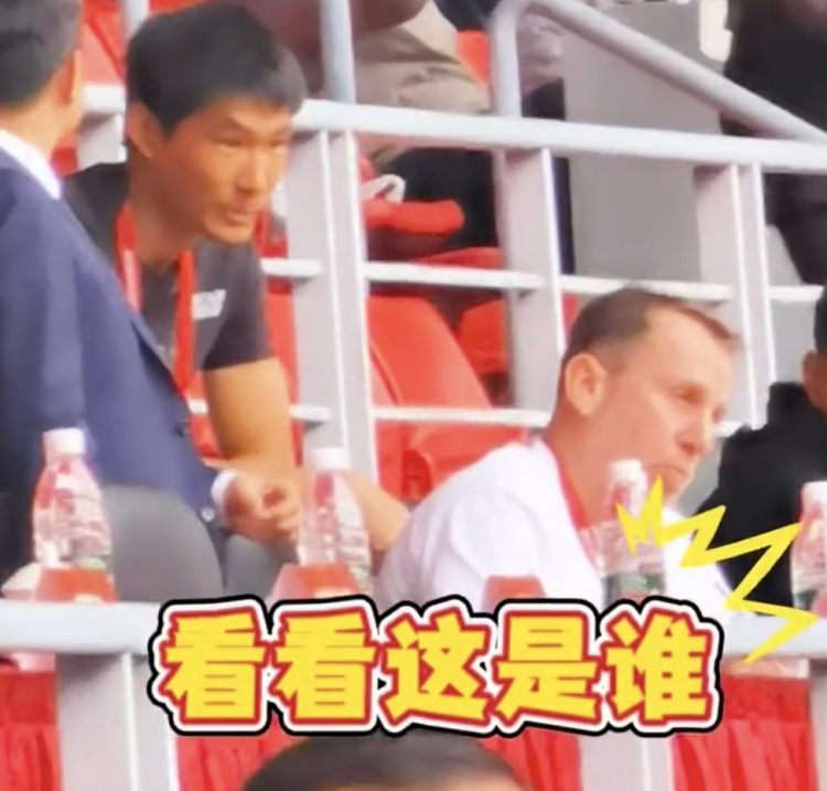  久爾杰維奇現(xiàn)身鹽城，現(xiàn)場(chǎng)觀看中國(guó)U22國(guó)足vs韓國(guó)