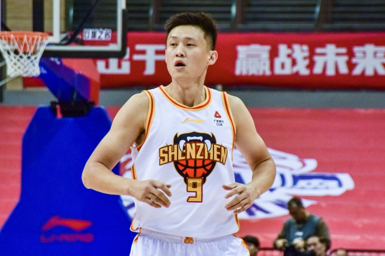  老將盡力了！周鵬8中7高效拿下16分3板1助1斷 正負(fù)值+4全隊(duì)最高