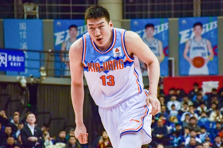  高效輸出！李炎哲半場(chǎng)7中5拿到12分2板1助1斷2帽