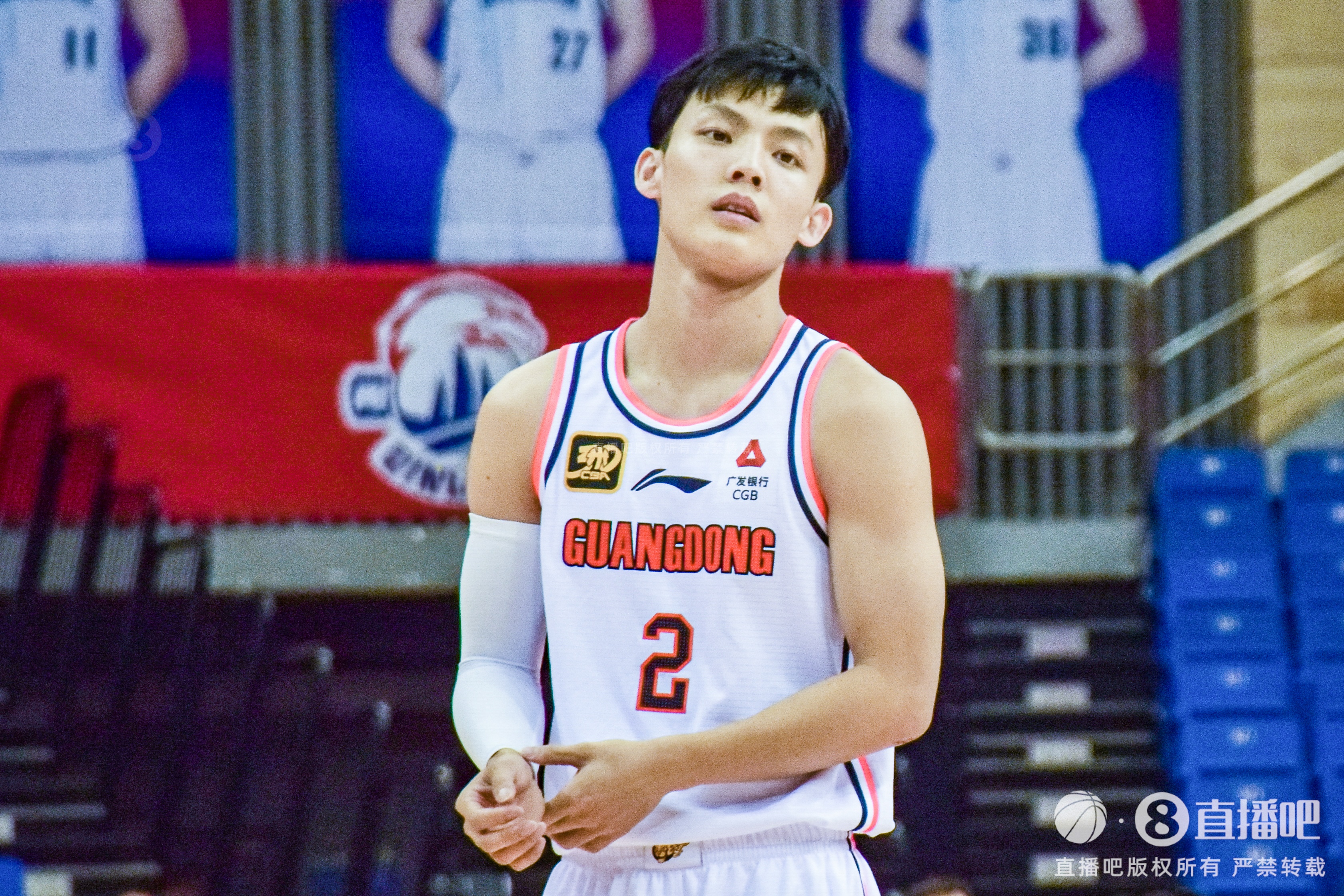  未能救主！徐杰12投7中&三分4中3 得到18分7板2助