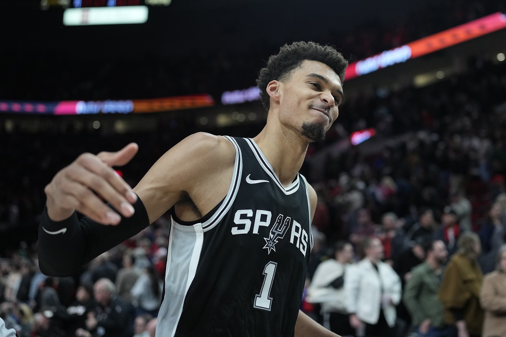  下一個NBA超級巨星？文班亞馬——身高&技術與人格魅力的完美結合