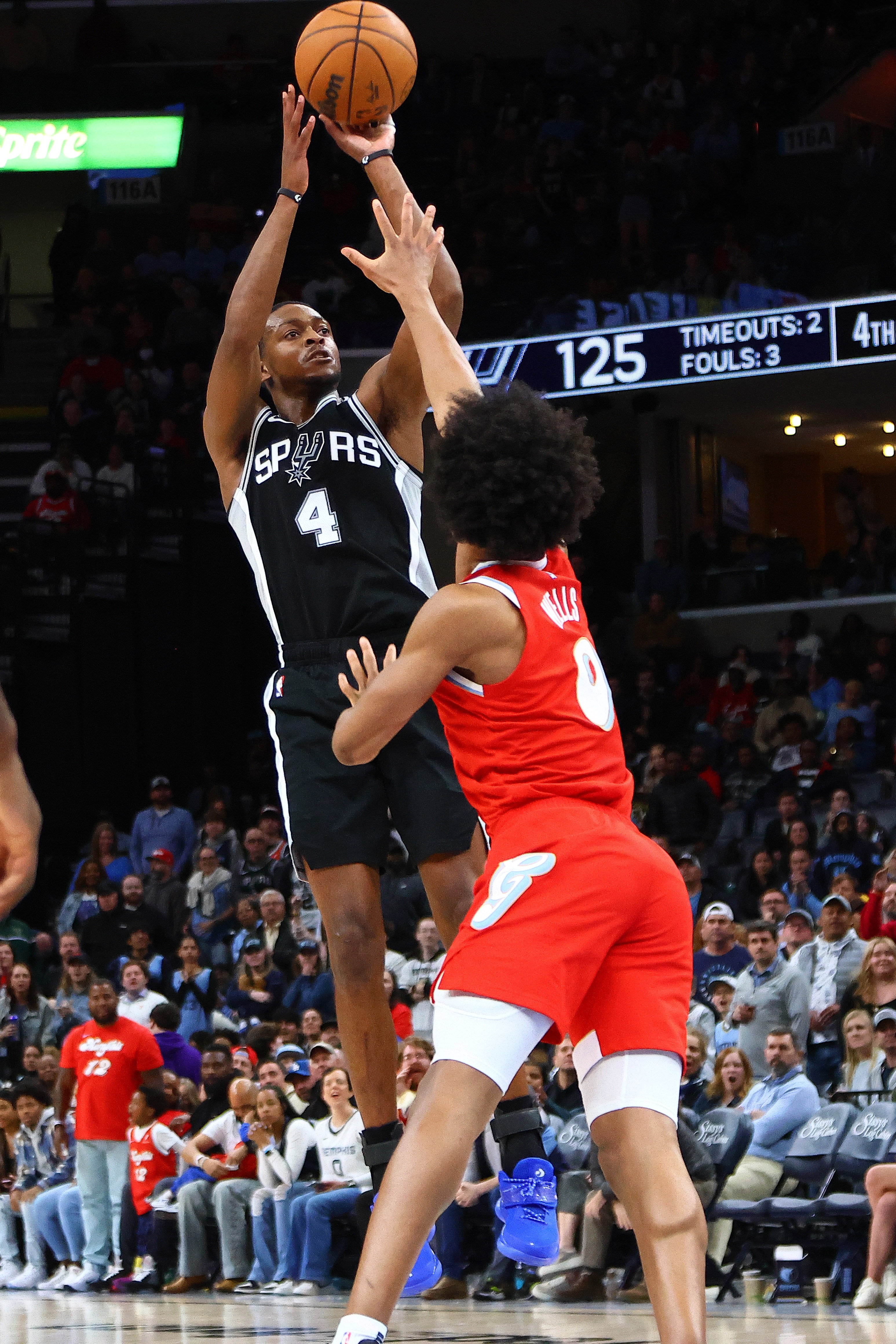  中距離準(zhǔn)絕殺！福克斯：球隊對我完成制勝一擊有信心 我也是